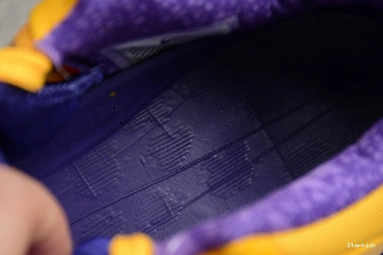 Kobe Yang Nike Yin 7 488371-501 and 0817
